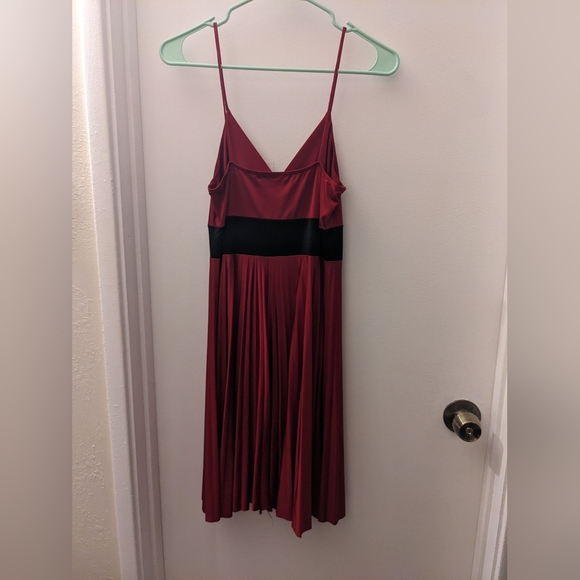 Soprano red belted dress - Picture 2 of 2